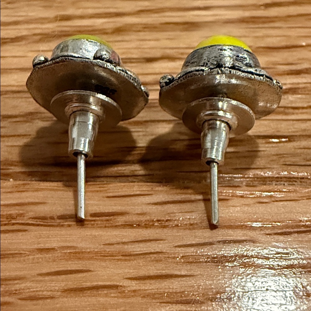 Elegant Yellow and Silver Floral Round Stud Earrings .925 stamped - Picture 2 of 5